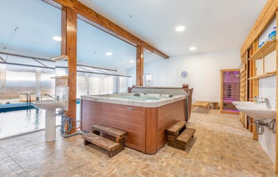 Awesome home in Skare with sauna