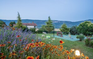 Property grounds - Cozy home in Krsan with jacuzzi (Krsan)