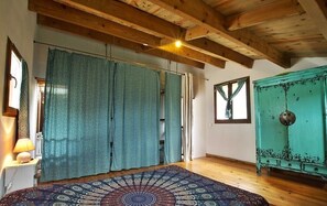 3 chambres, fer et planche à repasser, Wi-Fi gratuit, draps fournis