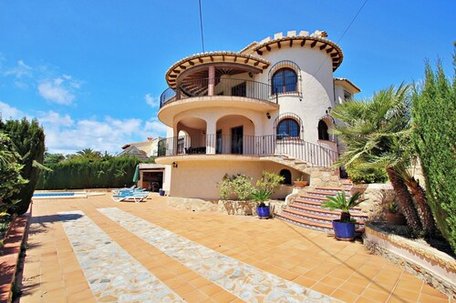 Emilia - holiday home with ocean view and private pool in Benissa