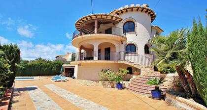 Emilia - Ferienhaus mit Meerblick und privatem Pool in Benissa