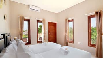 Villa, privézwembad, uitzicht op zwembad | 3 slaapkamers, een kluis op de kamer, gratis wifi, beddengoed