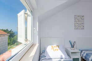 公寓 (Triplex Three-Bedroom Apartment with ) | 3 間睡房、嬰兒床 (收費)