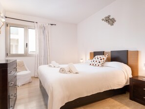 3 bedrooms, iron/ironing board, Internet, bed sheets - Apartment Colorado 1B By SunVillas Mallorca (Puerto Pollença)