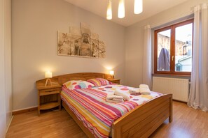 5 Schlafzimmer, Zimmersafe, Bügeleisen/Bügelbrett, WLAN