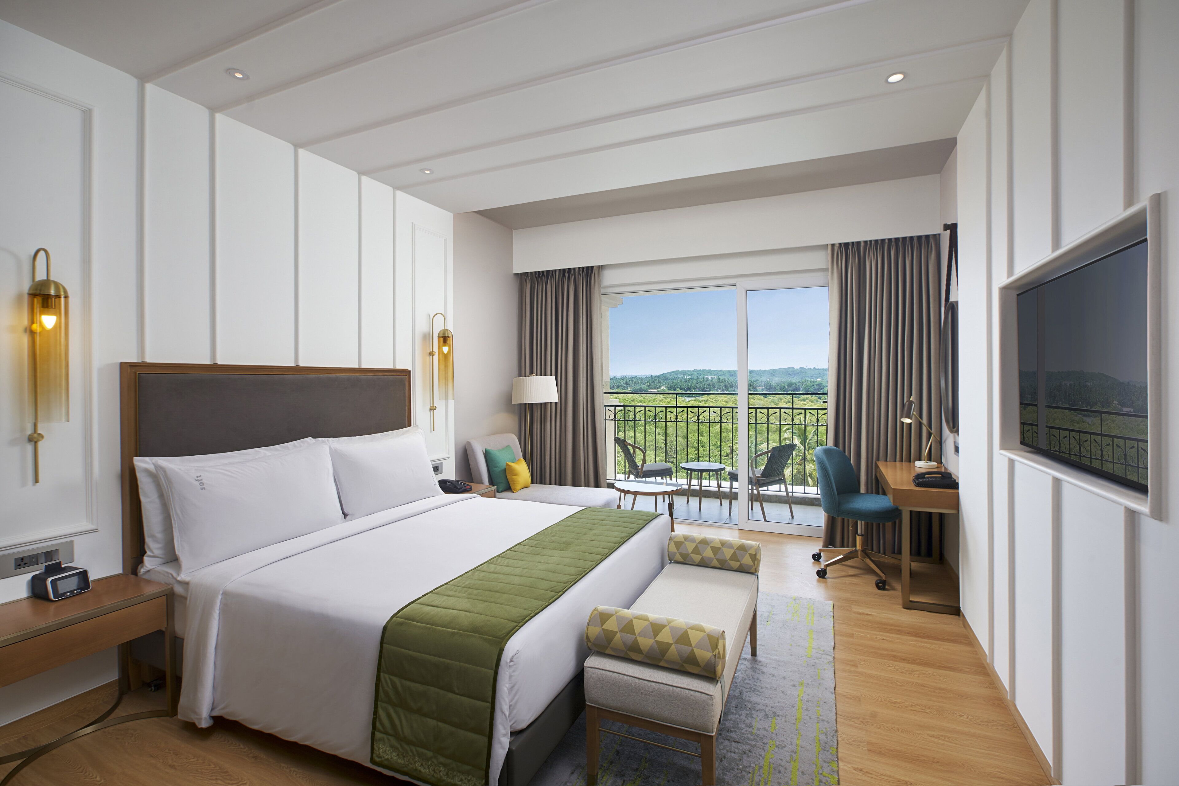Premium bedding, minibar, in-room safe, desk