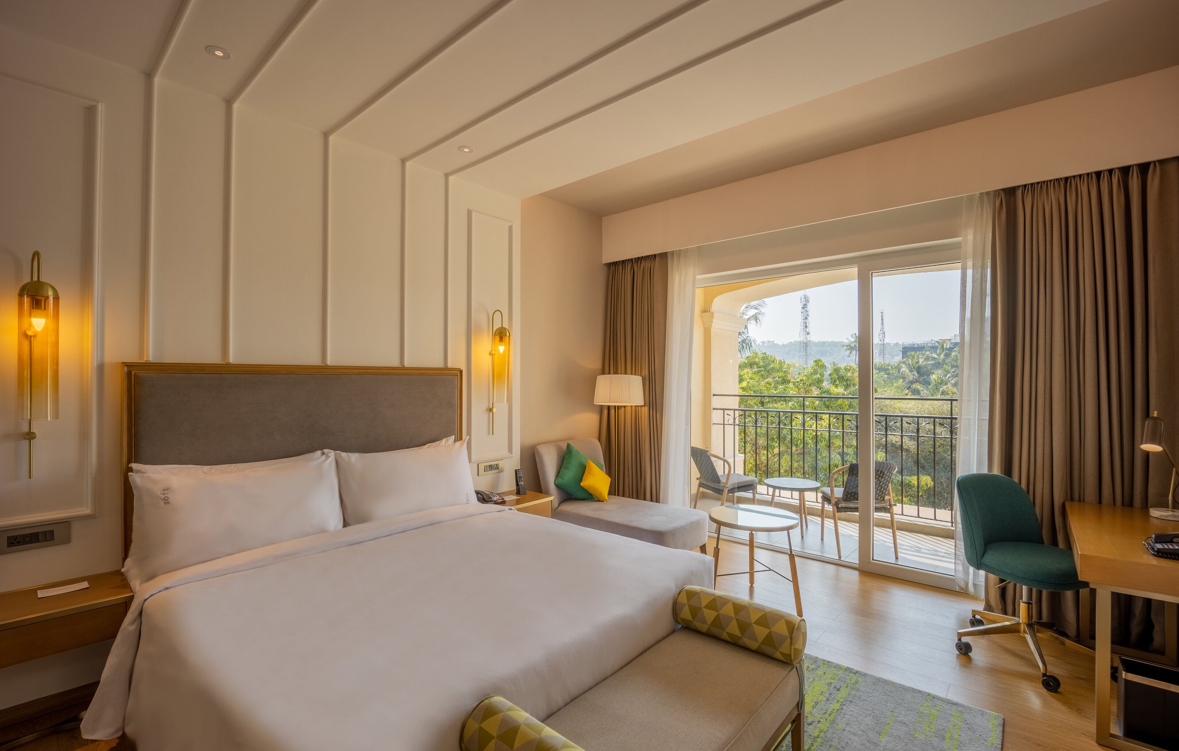 Premium bedding, minibar, in-room safe, desk