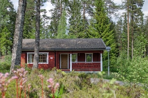 Front of property - Kloten Nature Resort (Kopparberg)