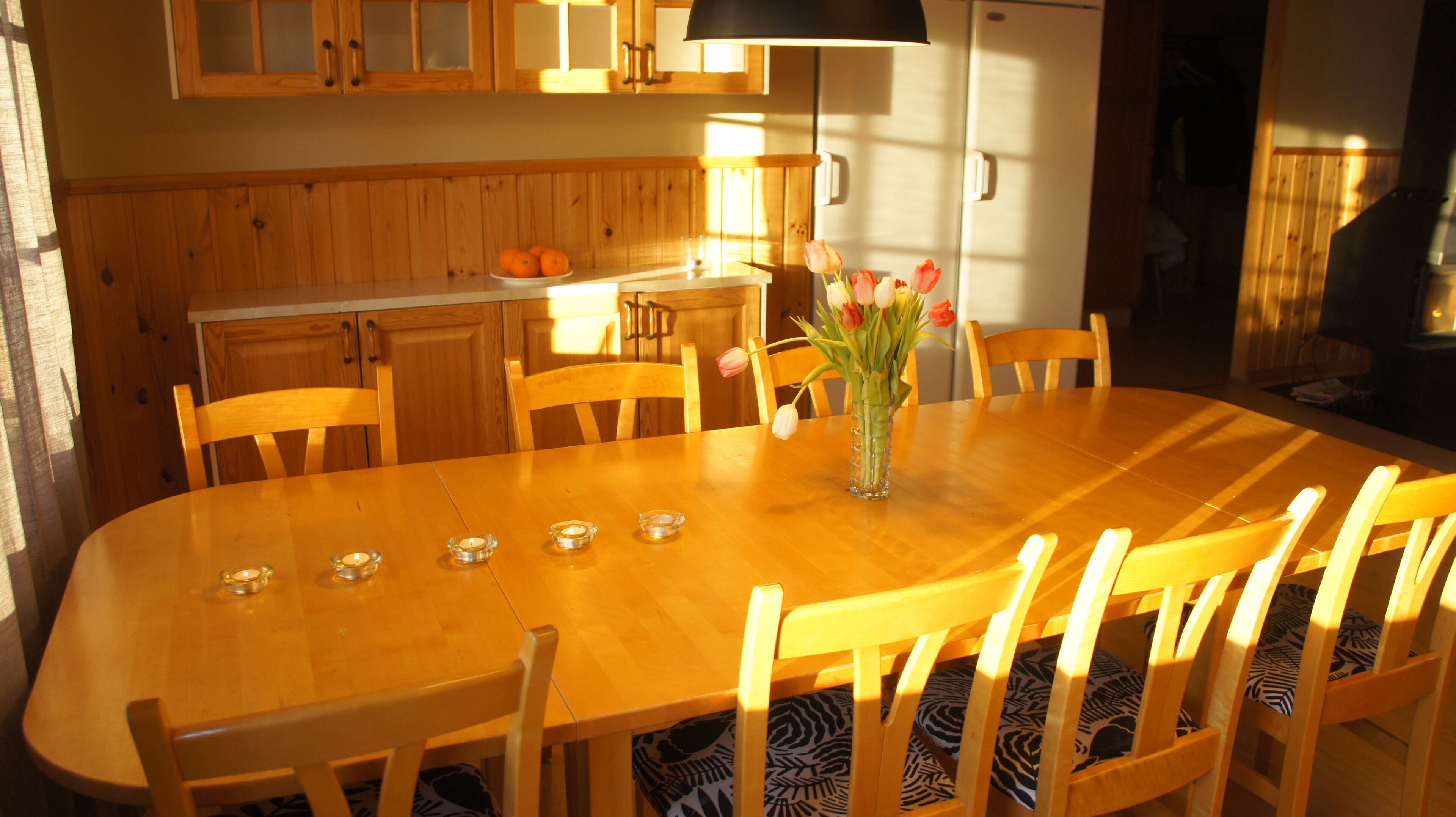 9-bädds stuga | Private kitchen | Full-sized fridge, microwave, oven, stovetop