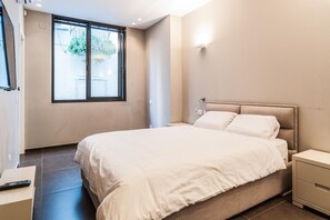 Apartment, 3 Bedrooms | 3 bedrooms, iron/ironing board, free WiFi, bed sheets - Luxury 3 BR Near the Beach (Tel Aviv)