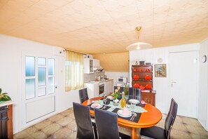 Apartment (Two Bedroom Apartment with Terrace) | In-room dining - Villa Desin (Konavle)