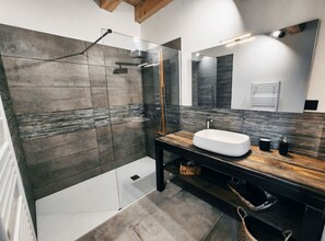 Driepersoonskamer, en-suite badkamer (CHOUAGUEN)
