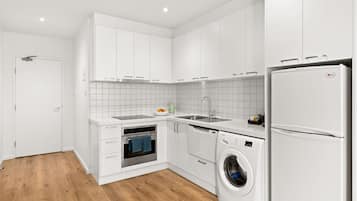 Fridge, microwave, oven, dishwasher