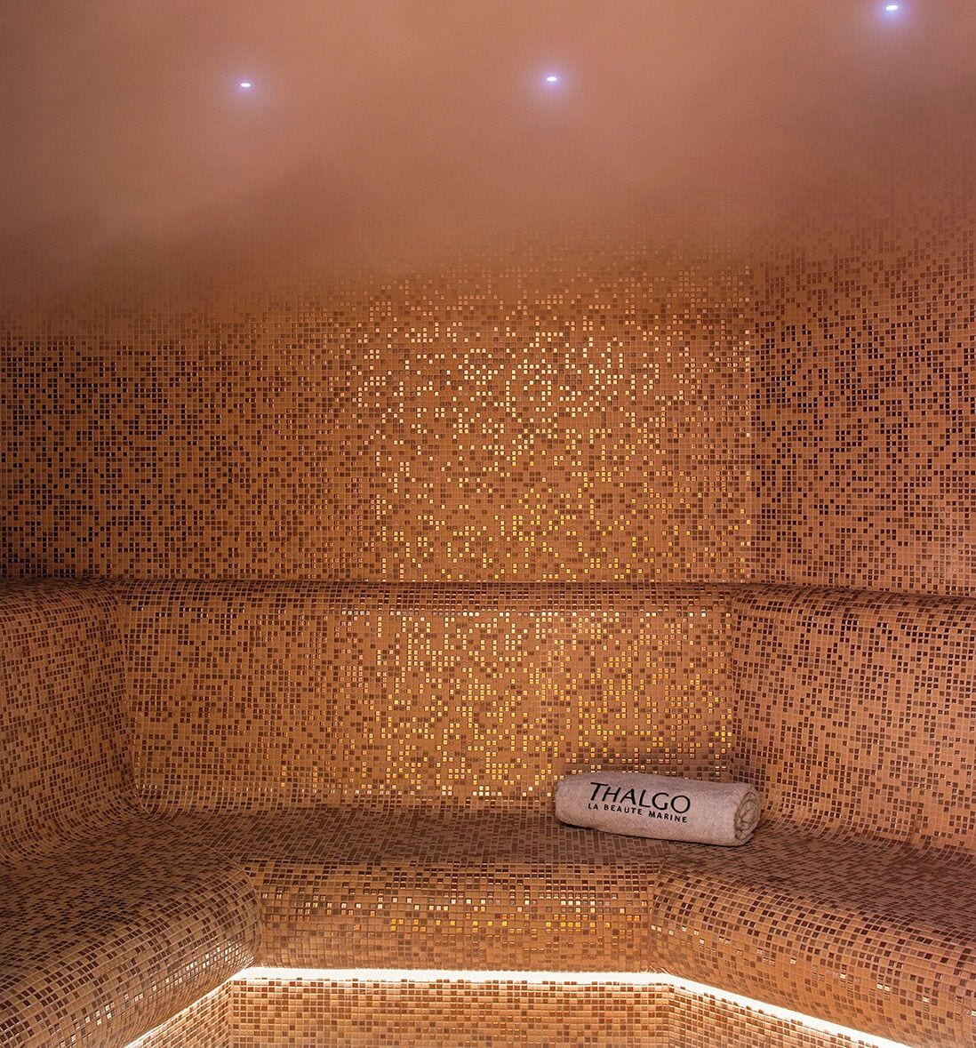 Couples treatment rooms, body treatments, body scrubs, facials