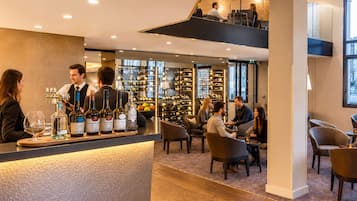 Bar lounge