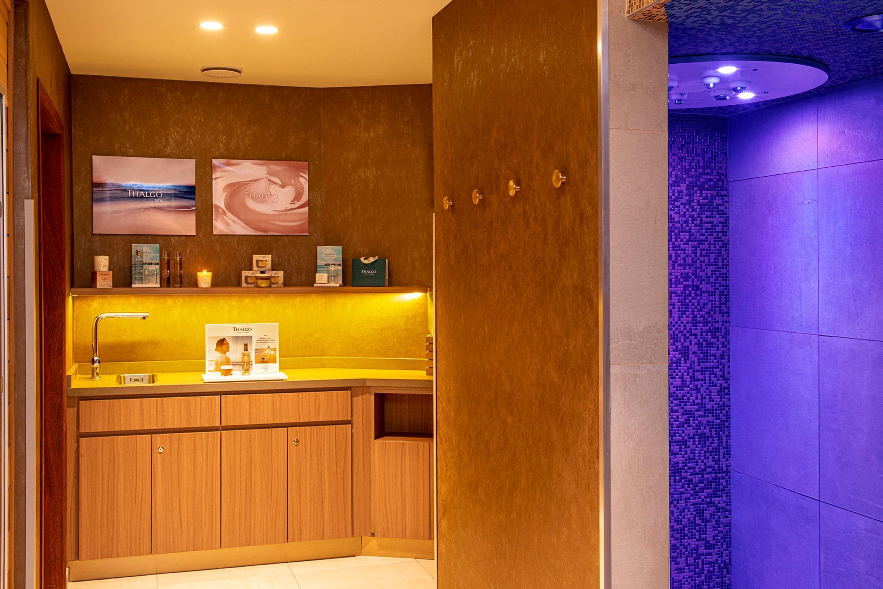 couples treatment room(s), body treatments, body scrubs, facials