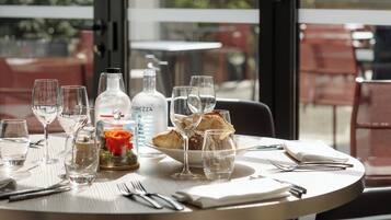 Ze serveren er ontbijt, diner en brunch