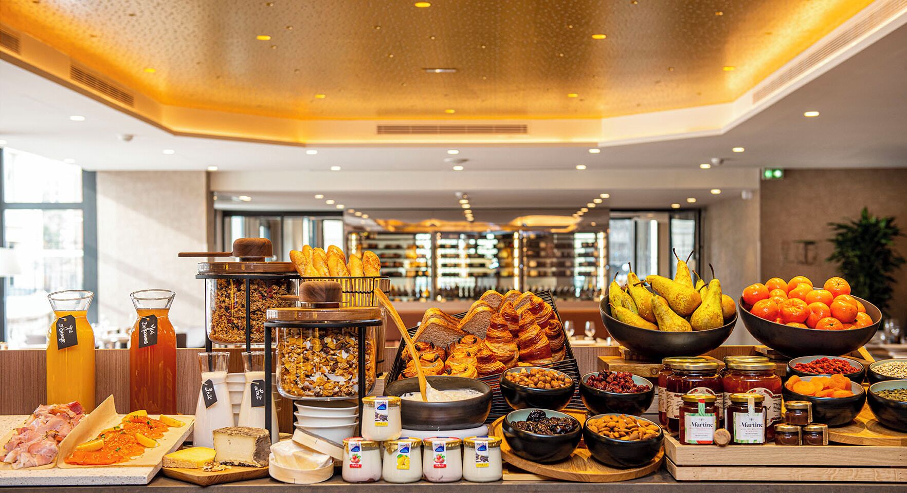 Petit déjeuner buffet servi tous les jours en supplément