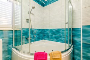 Villa (Three Bedroom Apartment with Terrace ) | Bathroom