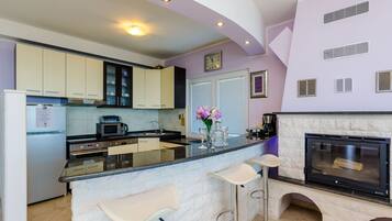 Villa (Three Bedroom Apartment with Terrace ) | Cuisine privée