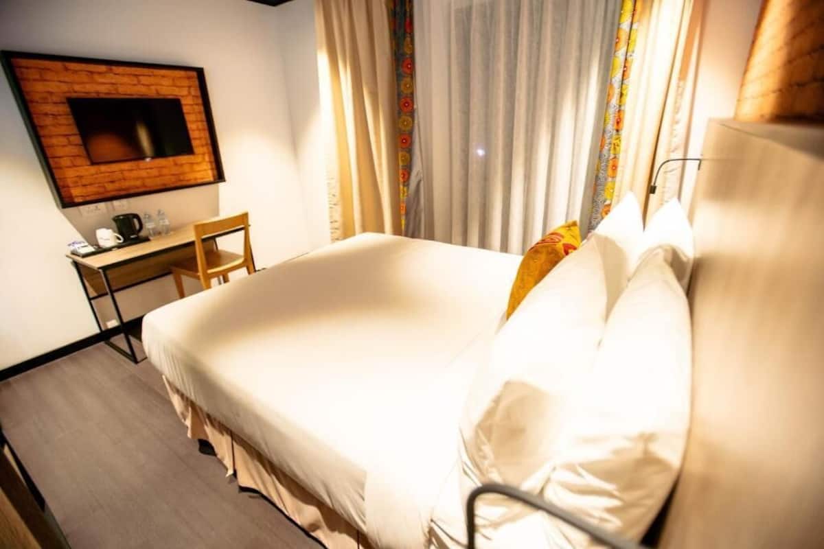 In-room safe, desk, blackout drapes, soundproofing