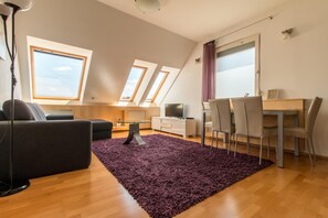 Living area | TV - King Apartments Budapest Hotel (Budapest)