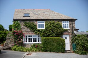 Exterior - Barn Conversion With Indoor Swimming Pool In Stunning Rural Location Near Ocean (Bude)