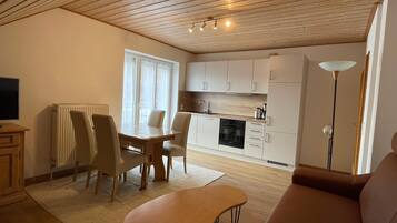 Family Apartment | Private kitchen | Fridge, oven, stovetop, coffee/tea maker