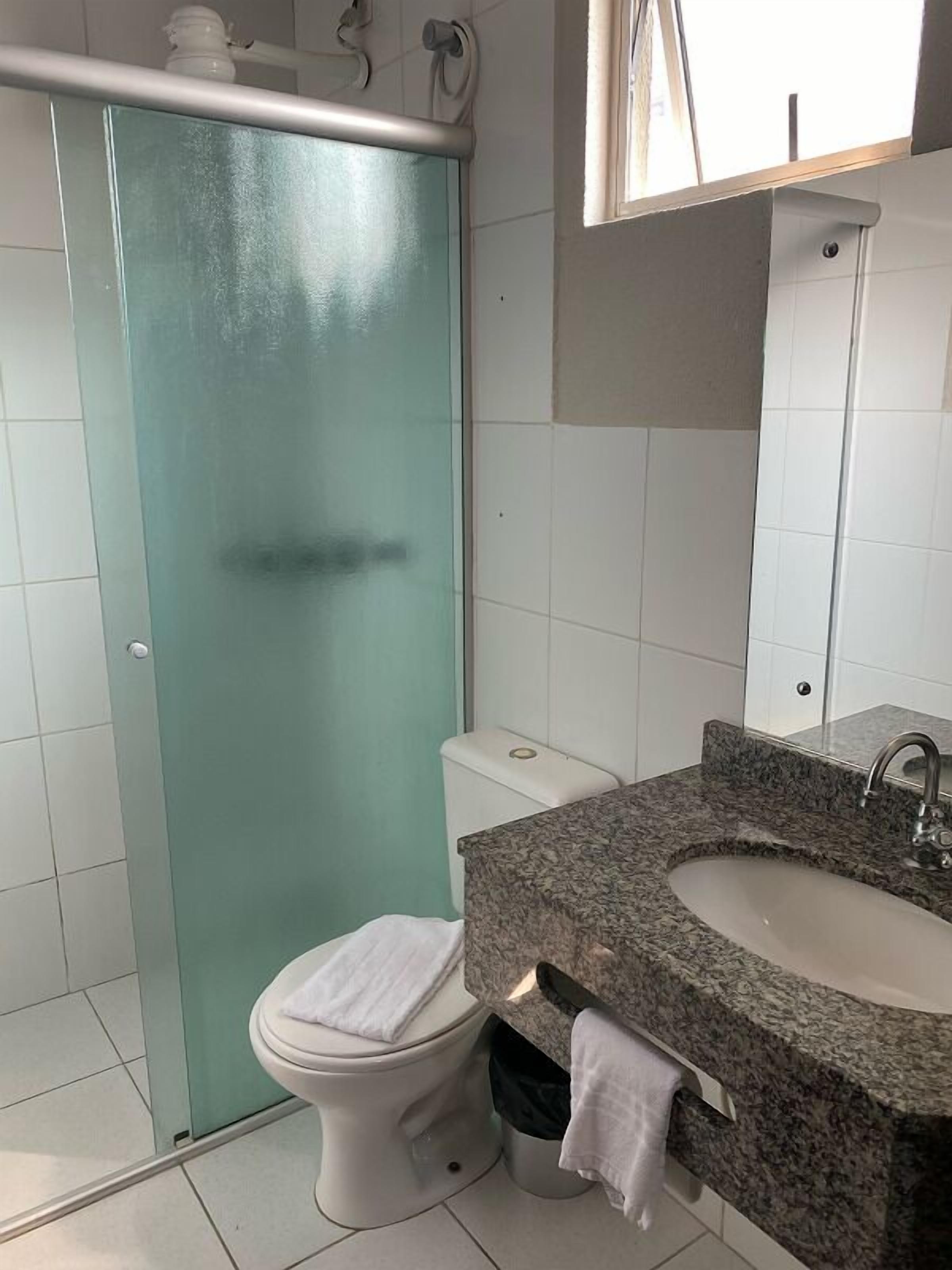 executive twin room, 2 single beds | bathroom | shower, towels