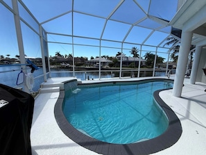 A heated pool - Waterfront 5BR retreat with heated pool in Marco Island (Marco Island)