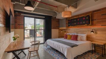 Suite junior, terraza | Baño | Ducha, artículos de higiene personal ecológicos, jabón y champú