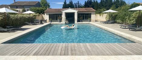 Piscine extérieure, piscine chauffée