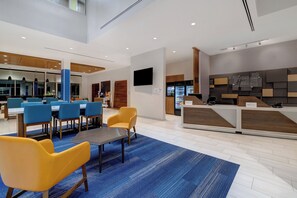 Exterior - Holiday Inn Express & Suites Glendale Downtown by IHG (Glendale)