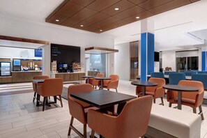 Exterior - Holiday Inn Express & Suites Glendale Downtown by IHG (Glendale)