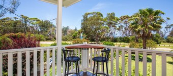 Eagles Point - Water Views & Spa - Pet Friendly