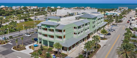 Standard Room, 2 Katil Ratu (Queen), Accessible (Communications, Roll-In Shower) | Bahagian luar