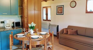 TV, table football, ping pong, books - Chalet Rio - ground floor with private garden (San Felice del Benaco)