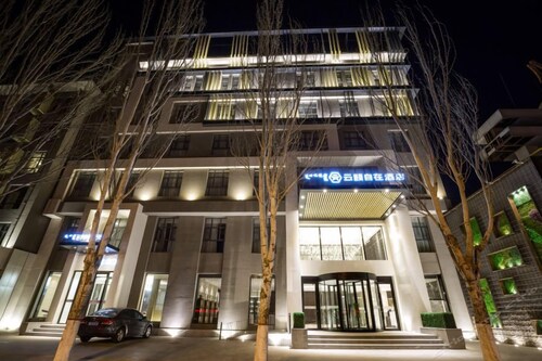 Yunyi Zizai Hotel