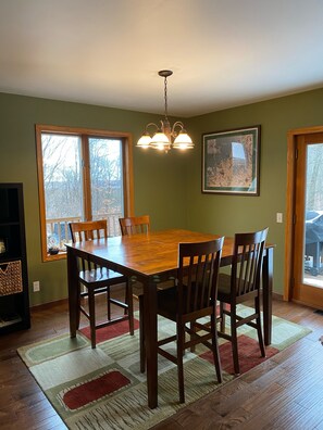 Dining - Northern Michigan Retreat (Williamsburg)