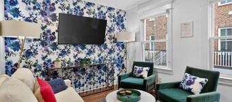 Liberty Lane Carriage House With Garage Spot!