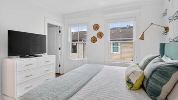 1 dormitorio, tabla de planchar con plancha, wifi y ropa de cama