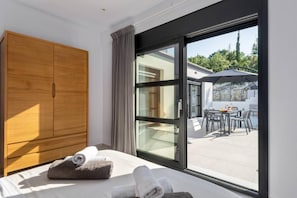 3 makuuhuonetta, silitysrauta/-lauta, ilmainen Wi-Fi, vuodevaatteet