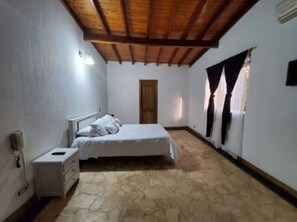 3 bedrooms, WiFi