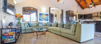Gated Luxury-Sleeps 13-Ojochal-Near to beaches