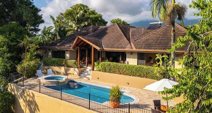 Gated Luxury-Sleeps 13-Ojochal-Near to beaches