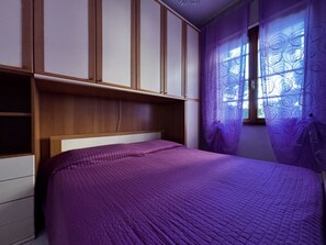 2 habitaciones, tabla de planchar con plancha y internet 