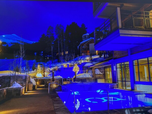 Indoor pool, outdoor pool