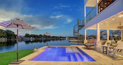 Private Pool, Elevator, Kayaks, Pickleball, Golf, Covered Boat Slip, Fishing!