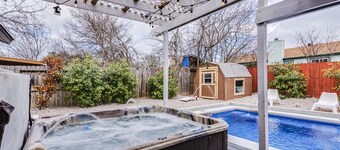 Domain/Heated Pool/Hot Tub/Foosball/Arcade/4BR/9Beds