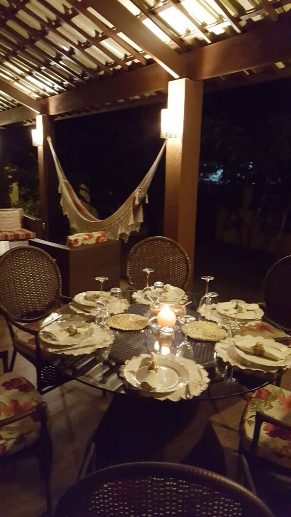 Outdoor dining